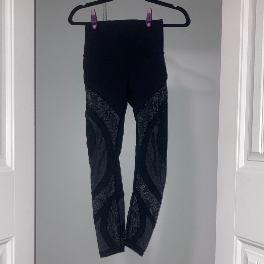 Lululemon Wunder Under 25”